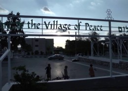 The Village of Peace - dokumentarfilm af Ben Shuder & Niko Philipides